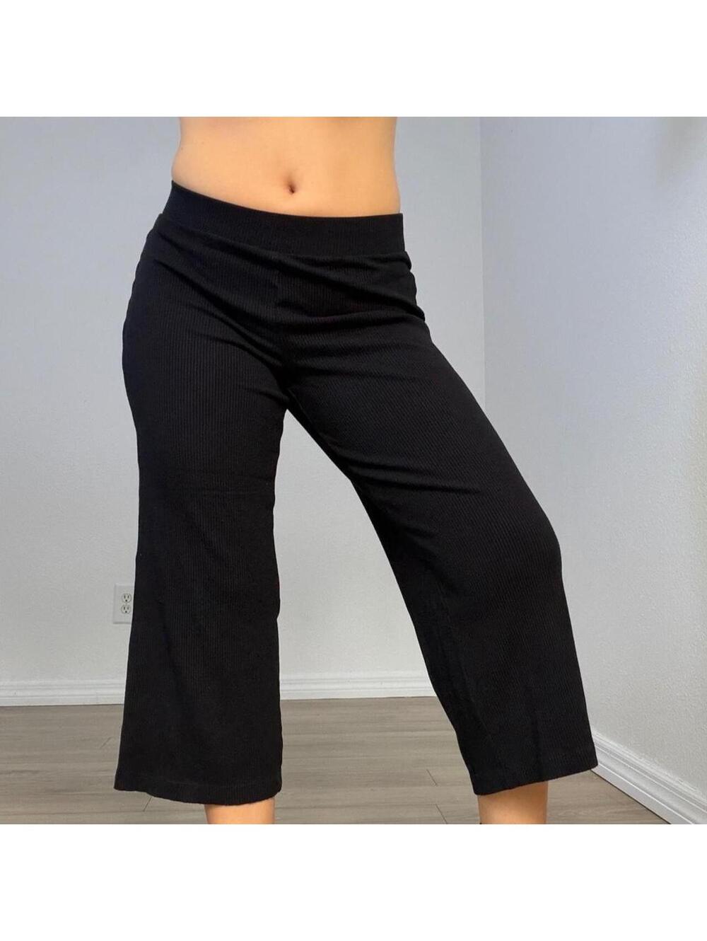 Y2K CHIC COQUETTE CAPRIS